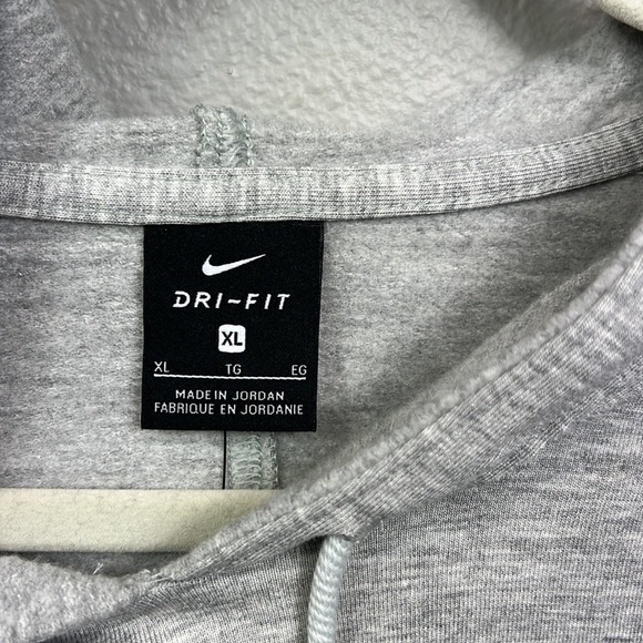 NWT Nike Yoga Women’s Hoodie Pullover Gray XL Oversized Training Athletic Frayed - Picture 6 of 8